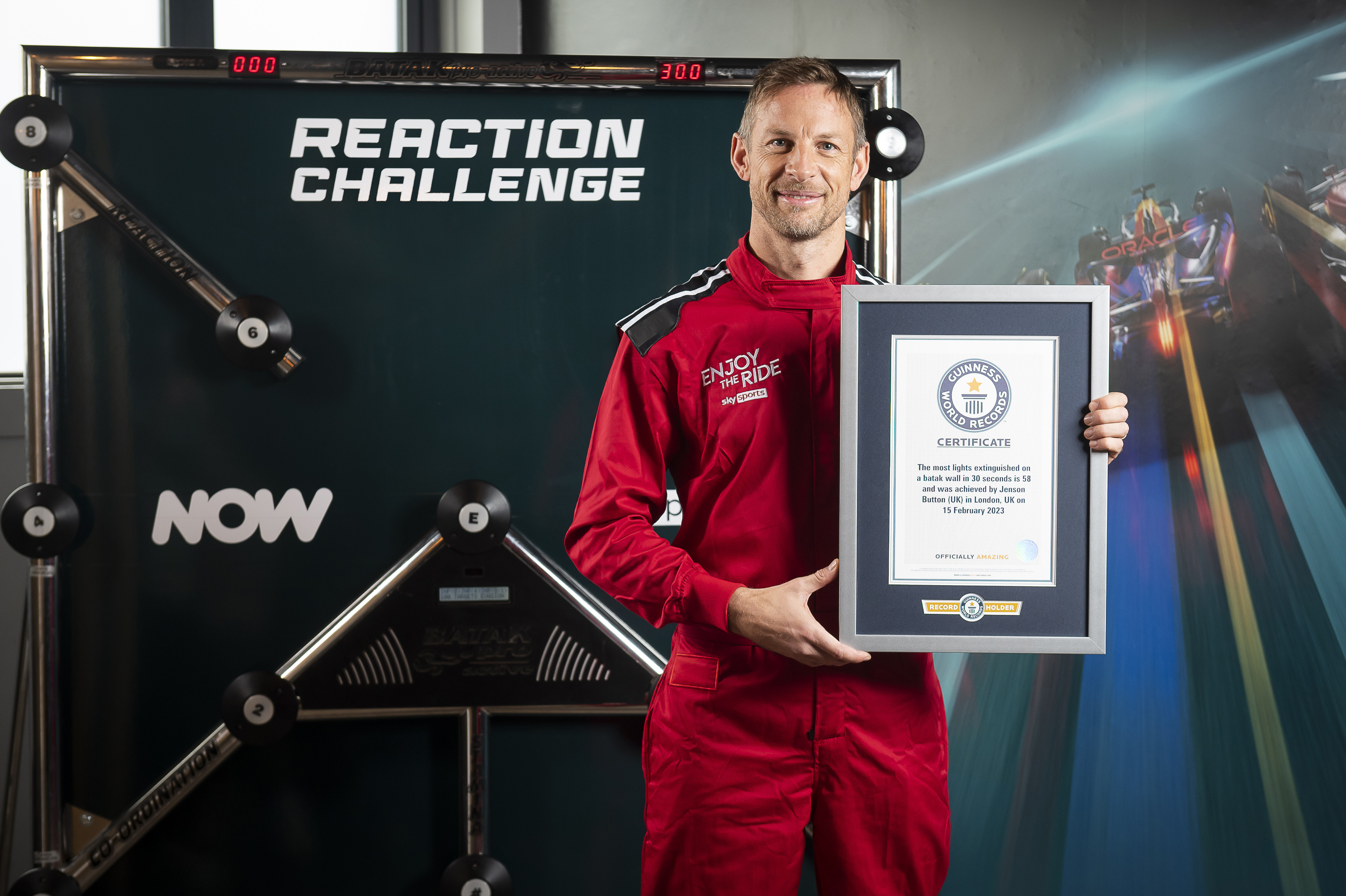 F1界のレジェンド、ジェンソン・バトンがリアクションベースの世界記録を達成