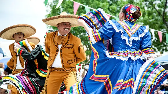 シンコ・デ・マヨを祝し、メキシコ｜ギネス世界記録 | ギネス世界記録