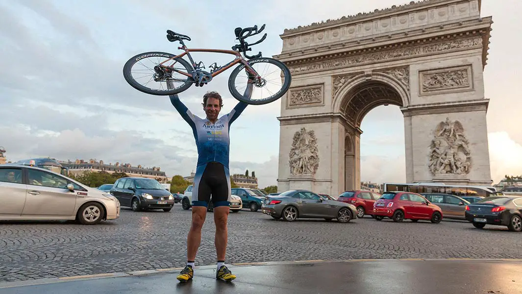 エンデュランス・サイクリストのマーク・ボーモント（英）が「自転車による最もはやい世界一周」の記録達成｜ギネス世界記録