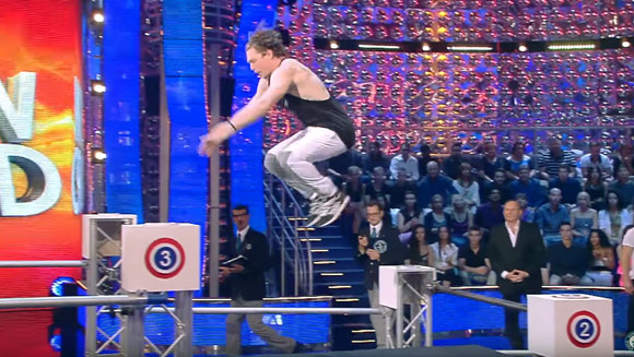 Freerunner And Movie Stunt Performer Compete In Parkour Record Challenge Guinness World Records Italian Show ギネス世界記録