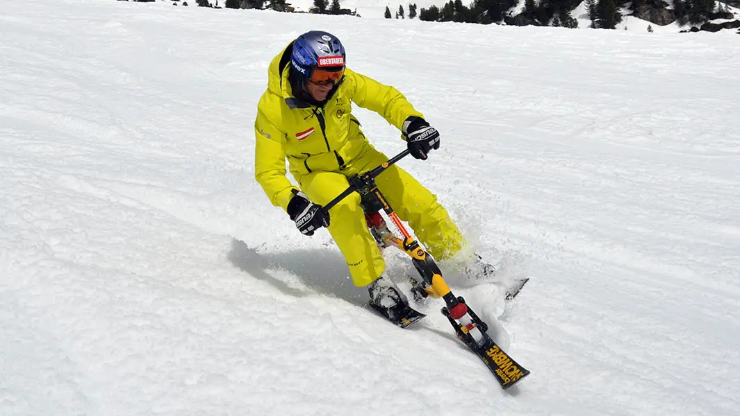 オーストリアのスキーインストラクターが、スキーボブで24時間走破し世界一に！