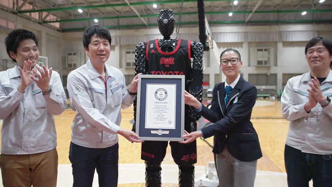 アルバルク東京所属選手のロボット『CUE3』が"フリースロー最多数"でギネス世界記録達成！