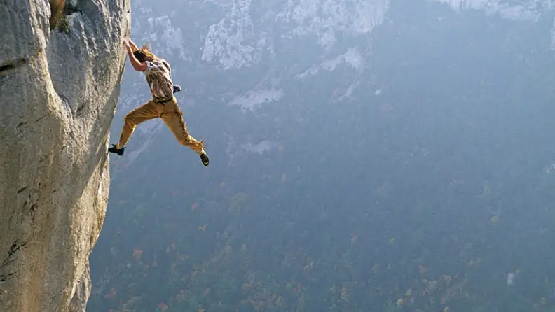世界最多ビル登頂、仏スパイダーマン・アラン・ロベールが恐怖を克服した方法｜ギネス世界記録