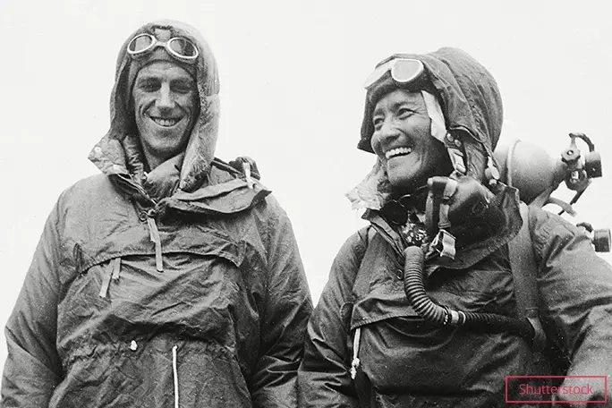 エベレストの人類初登頂を達成したのはエドモンド・ヒラリーとテンジン・ノルゲイ
