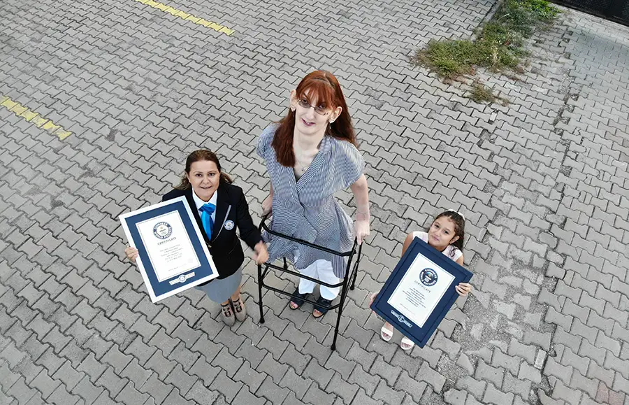 Rumeysa with certificates