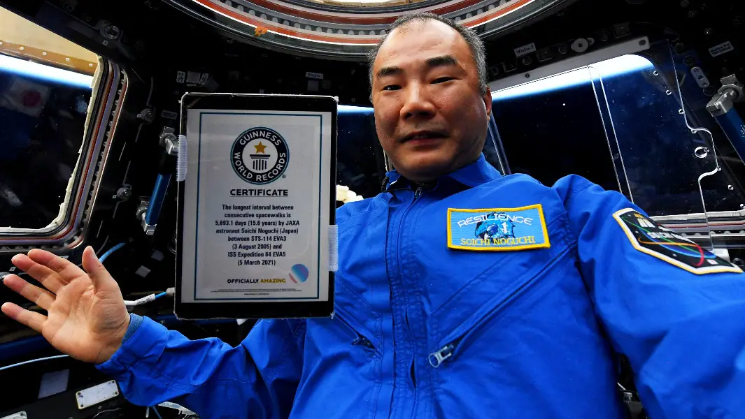 宇宙飛行士の野口聡一さん、15年ぶりの船外活動でギネス世界記録認定