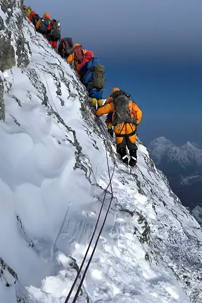 ラクパ・シェルパ、9回目のエベレスト登頂にて