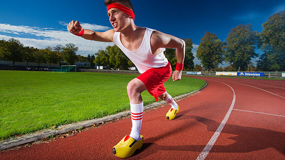 andre-ortolf-fastest-100-m-in-clogs-header
