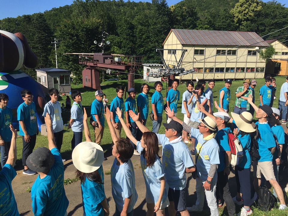 Most high fives in relay in three minutes