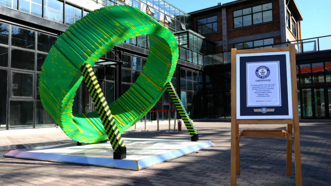 Largest LEGO® brick ring sundial header