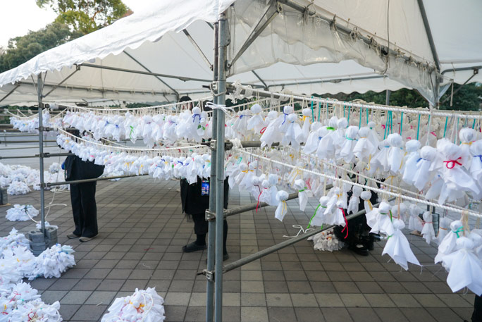 Teruteru bozu being hung up by staff