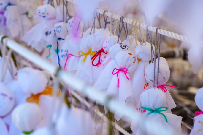 Teruteru bozu with colourful strings