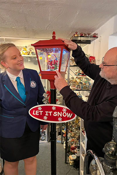 スノードームを集めまくった男 冬のワンダーランドをご案内 | ギネス