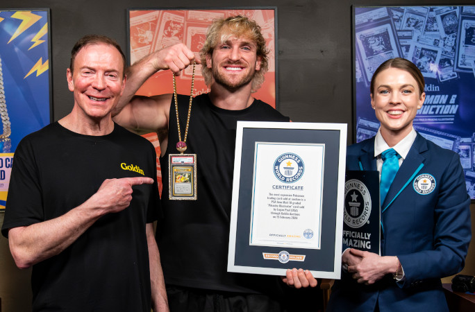 Logan Paul with the adjudicator