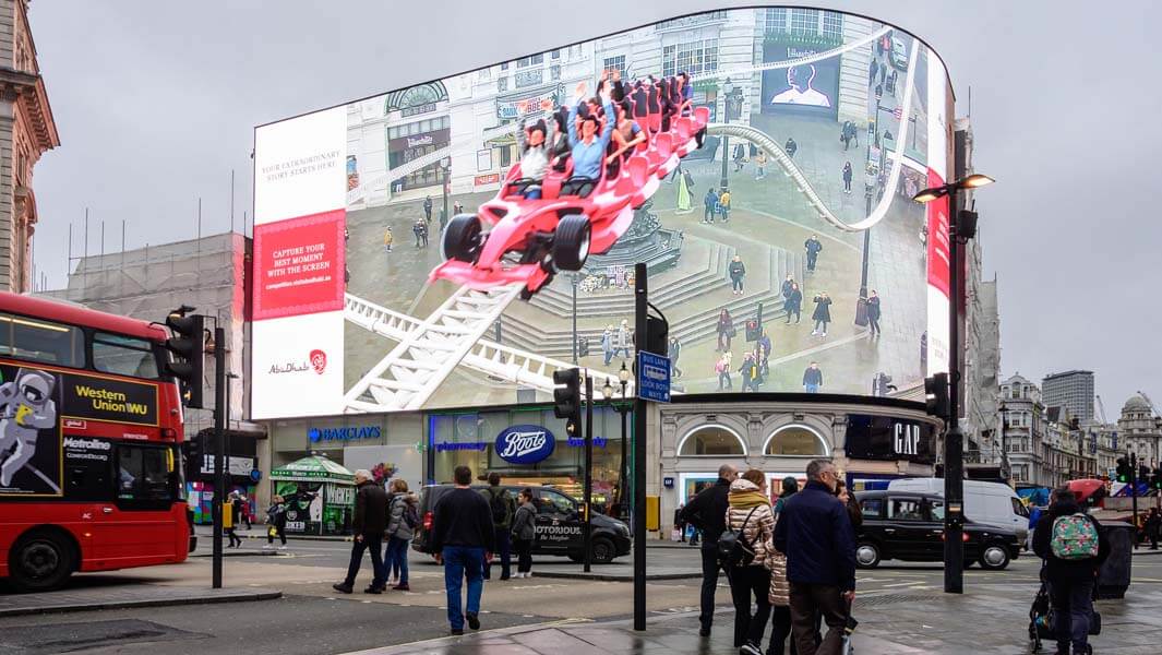 The-Department-of-Culture-and-Tourism-Abu-Dhabi-achieved-the-largest-Augmented-Reality-Screen