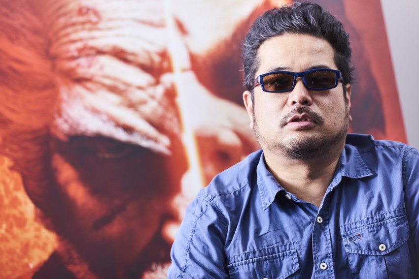 Katsuhiro with sunglasses posing