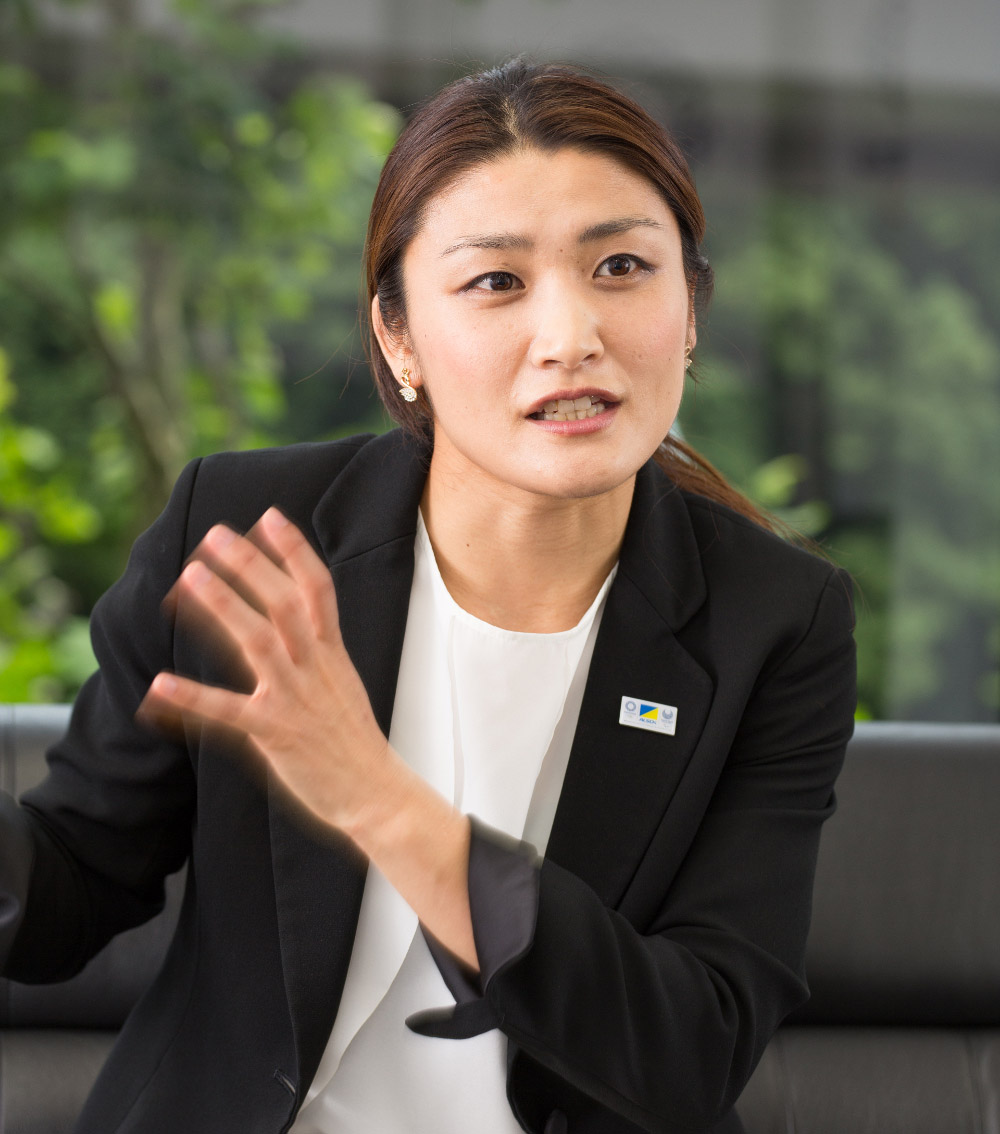 kaori in black blazer