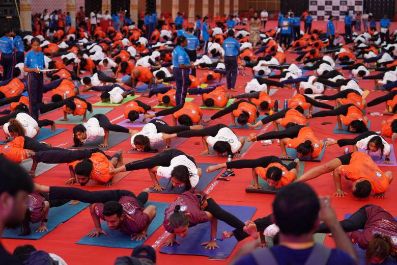 Kaundinya Rishi Most people performing the sage koundinya/kaundinya pose (yoga ...